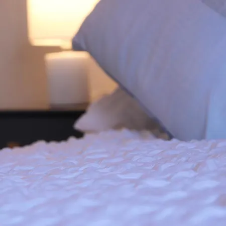 Spacious & Comfortable 3 Bedroom House - Free Wifi & Free Parking * Leeds (West Yorkshire)