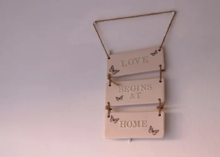 Spacious & Comfortable 3 Bedroom House - Free Wifi & Free Parking Leeds (West Yorkshire)