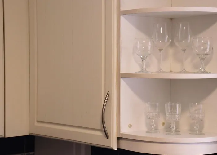 Spacious & Comfortable 3 Bedroom House - Free Wifi & Free Parking Apartment *