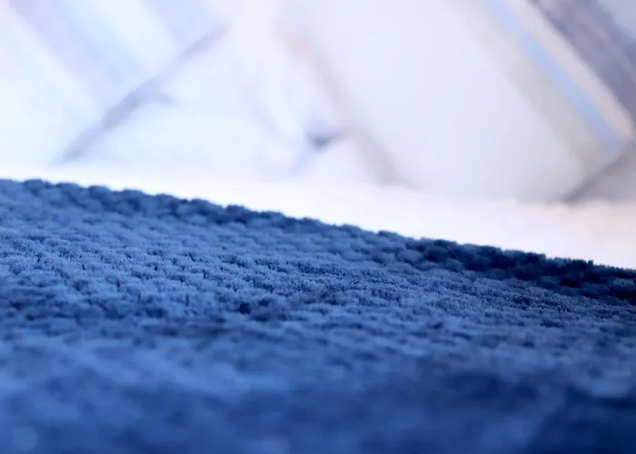 Spacious & Comfortable 3 Bedroom House - Free Wifi & Free Parking