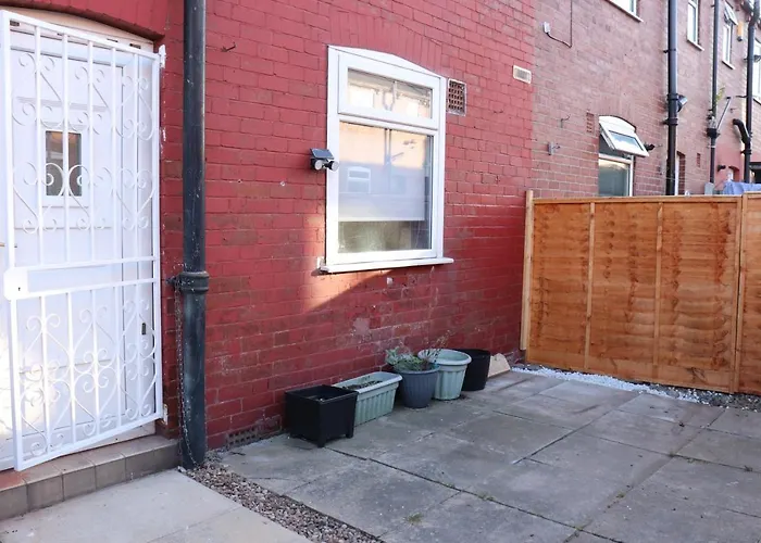 Appartamento Spacious & Comfortable 3 Bedroom House - Free Wifi & Free Parking *