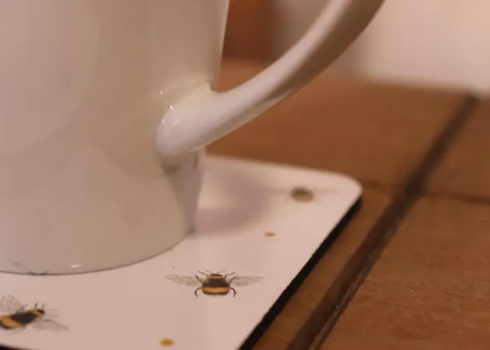 Spacious & Comfortable 3 Bedroom House - Free Wifi & Free Parking *