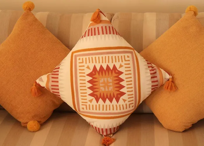 Spacious & Comfortable 3 Bedroom House - Free Wifi & Free Parking Leeds (West Yorkshire)