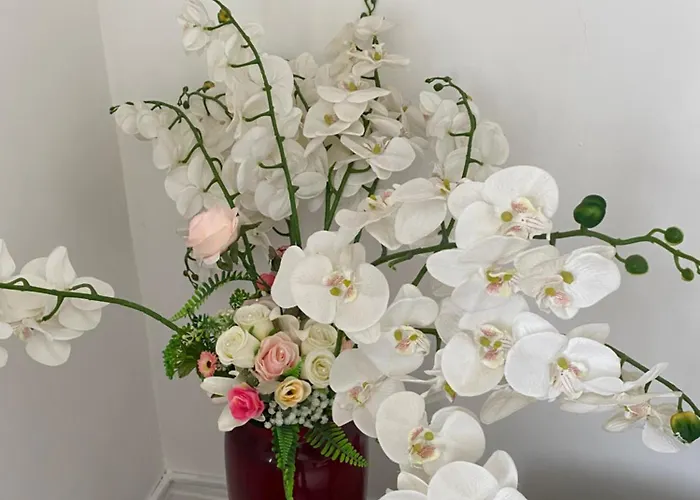 Spacious & Comfortable 3 Bedroom House - Free Wifi & Free Parking *